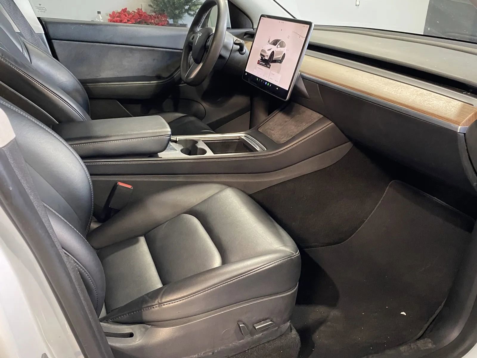 Used 2022 Tesla Model Y Performance image 6