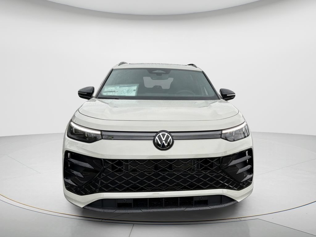 New 2026 Volkswagen Tiguan SE R-Line FWD image 8