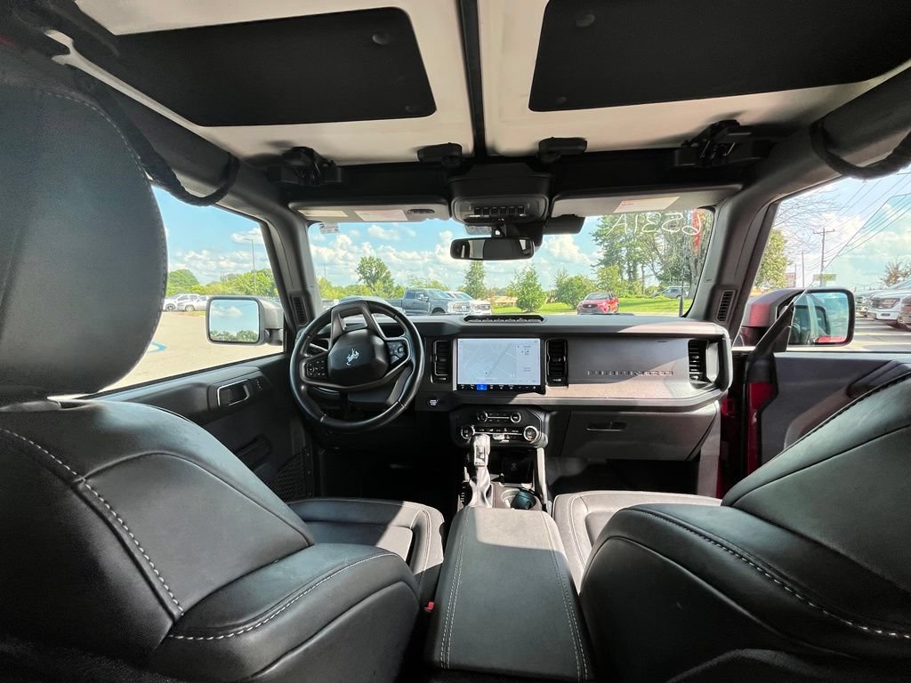Used 2025 Ford Bronco Badlands AWD/4WD image 13