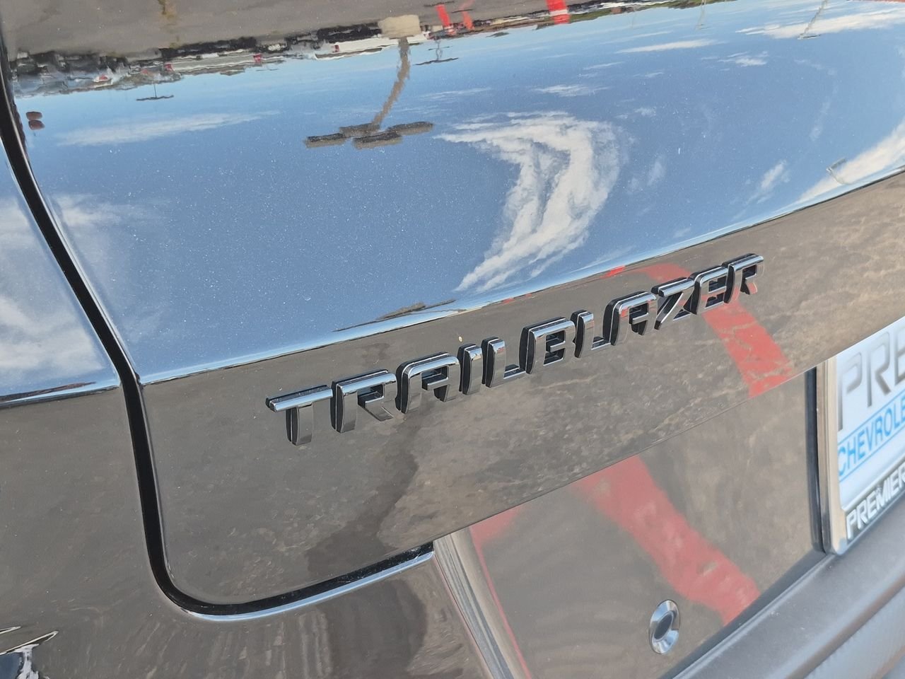 New 2026 Chevrolet TrailBlazer RS w/ Driver Confidence Package FWD image 32