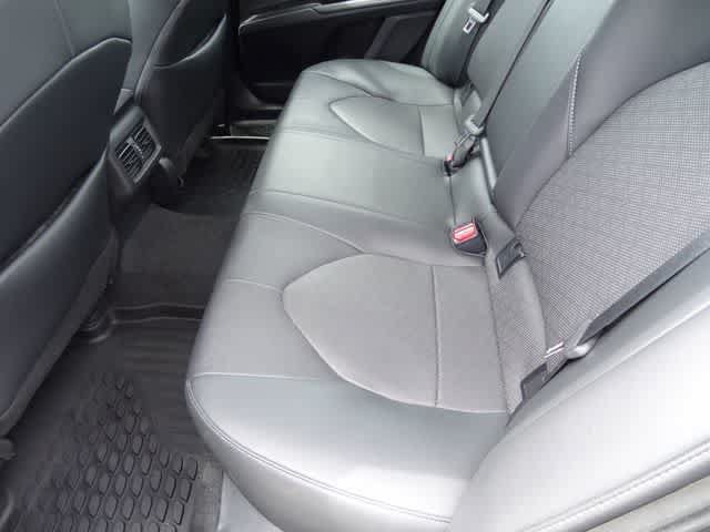 Used 2024 Toyota Camry XSE FWD image 7
