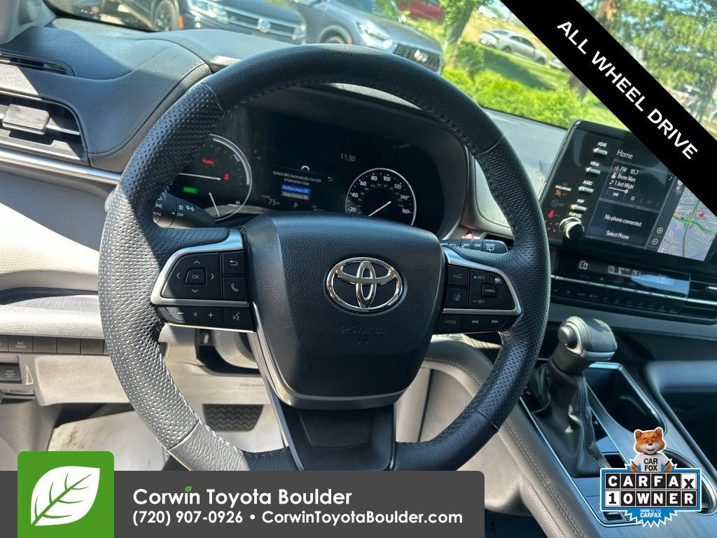 Used 2024 Toyota Sienna Limited AWD/4WD image 27