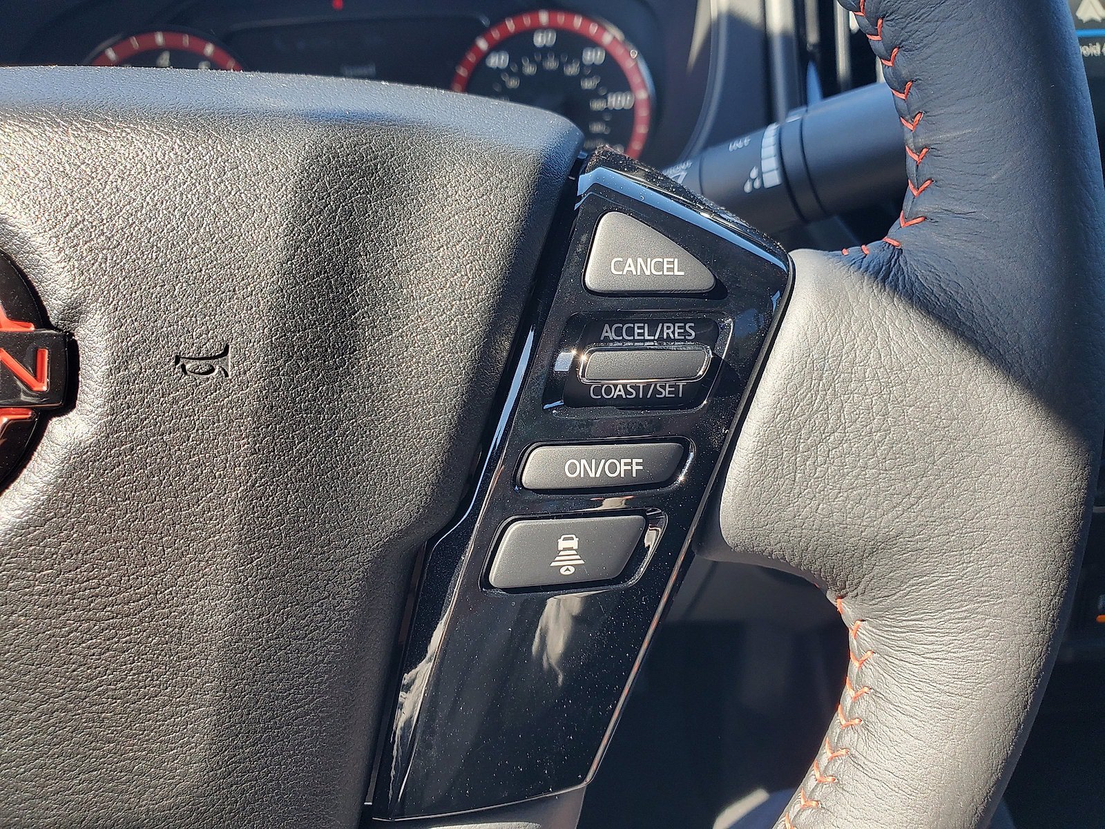 New 2025 Nissan Frontier PRO-4X AWD/4WD image 24
