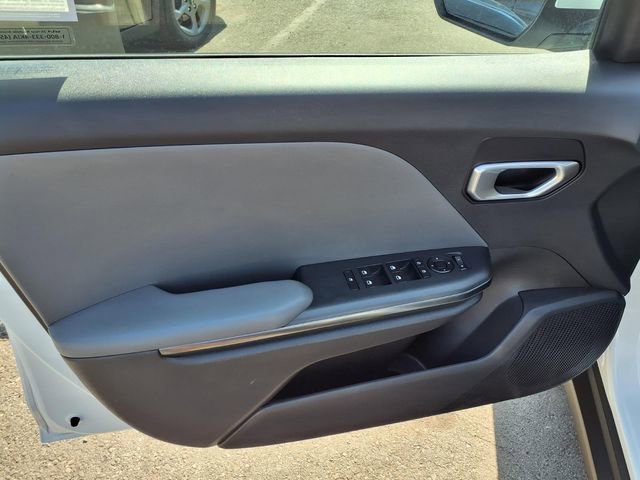 Used 2025 Kia K4 FWD image 11