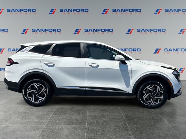 Used 2023 Kia Sportage LX AWD/4WD image 6