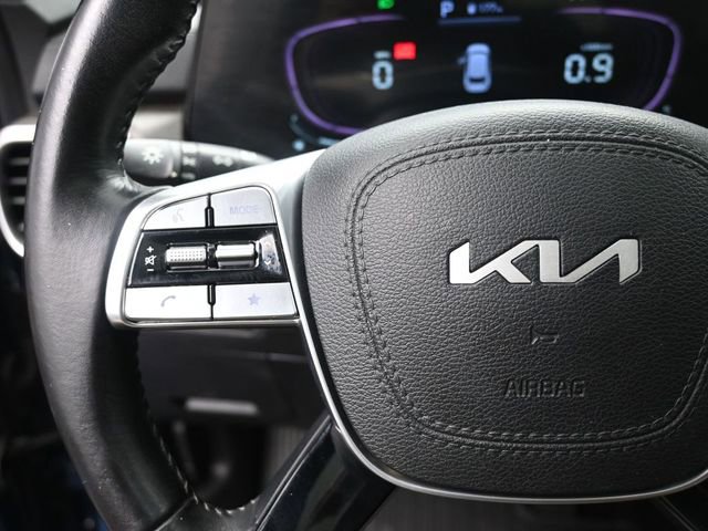 Used 2023 Kia Telluride EX image 16