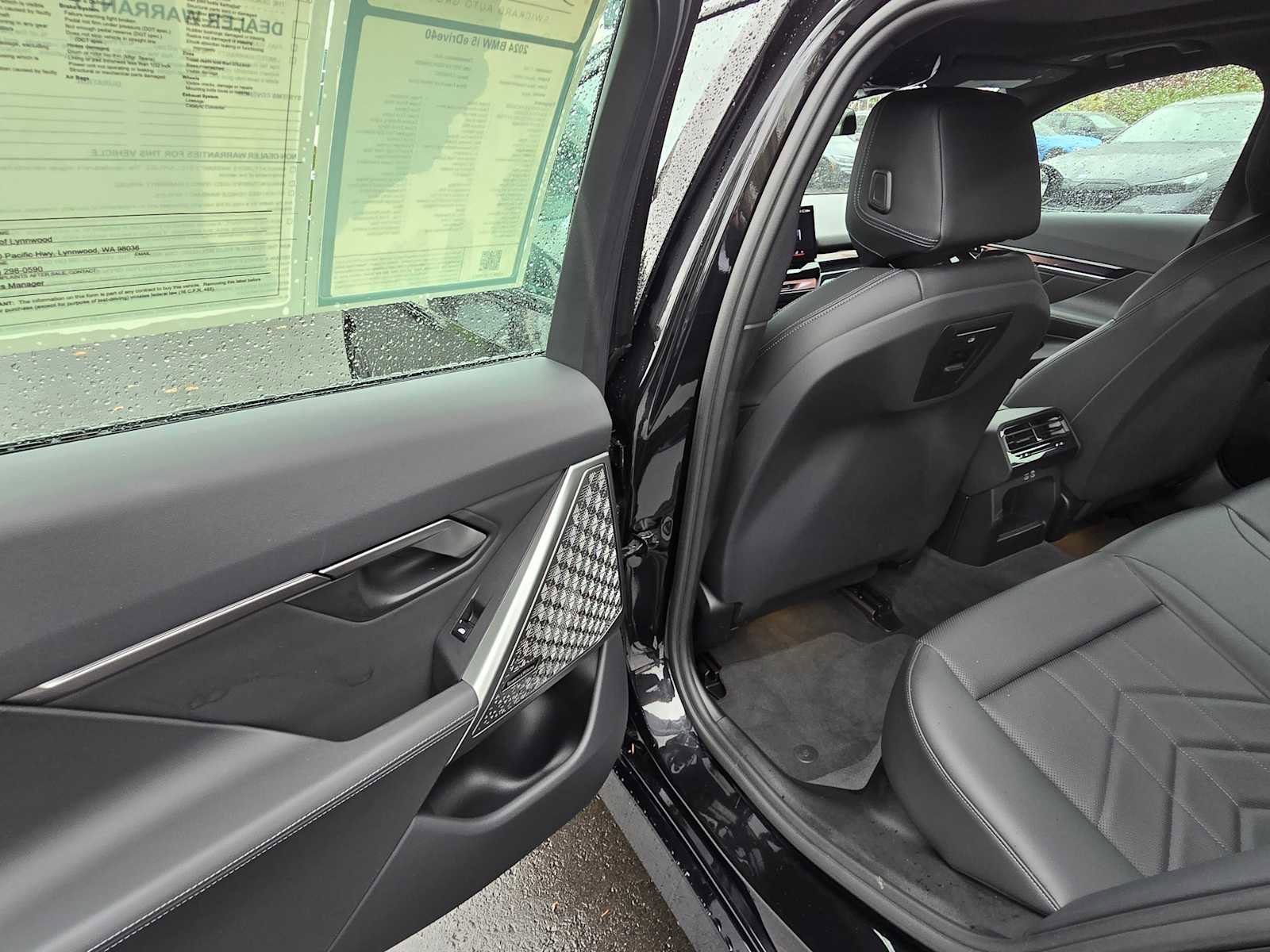 Used 2024 BMW i5 eDrive40i w/ M Sport Package image 17