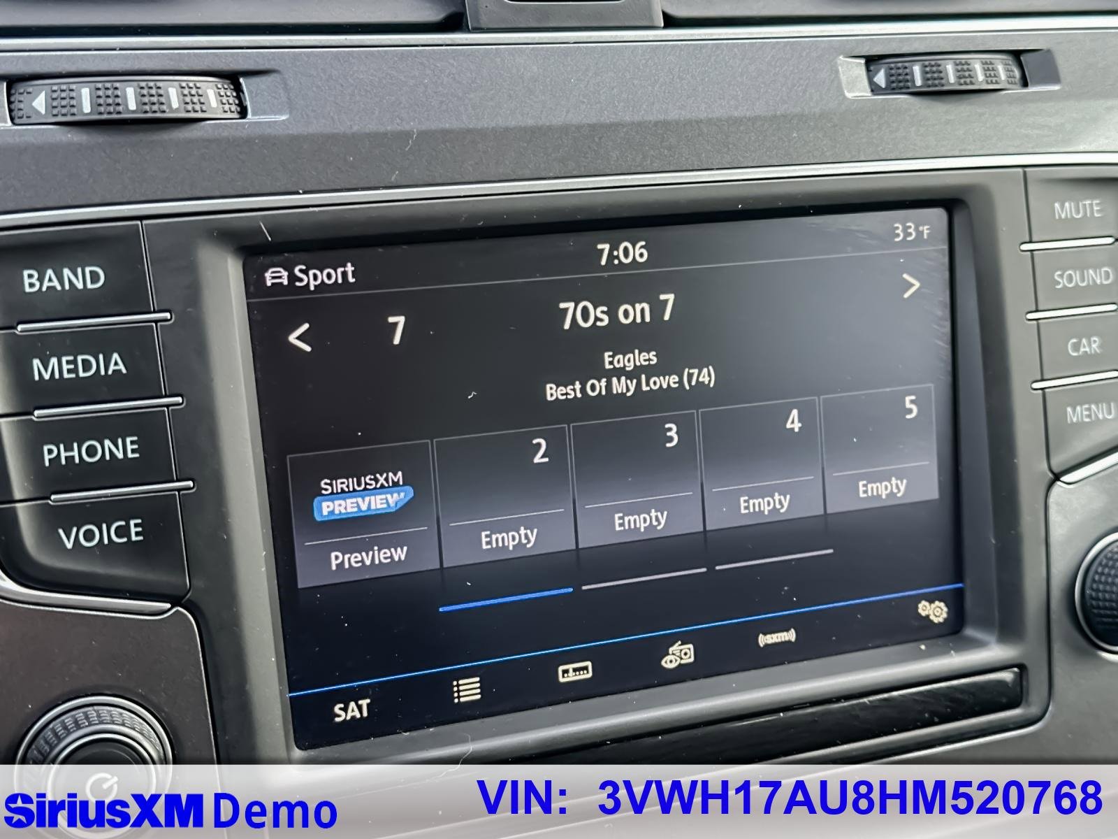 Used 2017 Volkswagen Golf Alltrack SE image 28