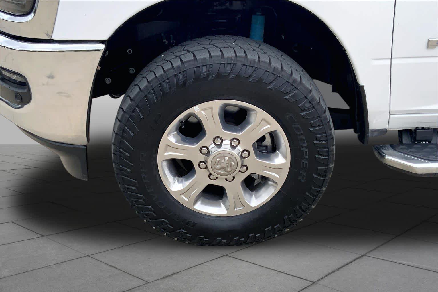 Used 2025 RAM 2500 Big Horn AWD/4WD image 10