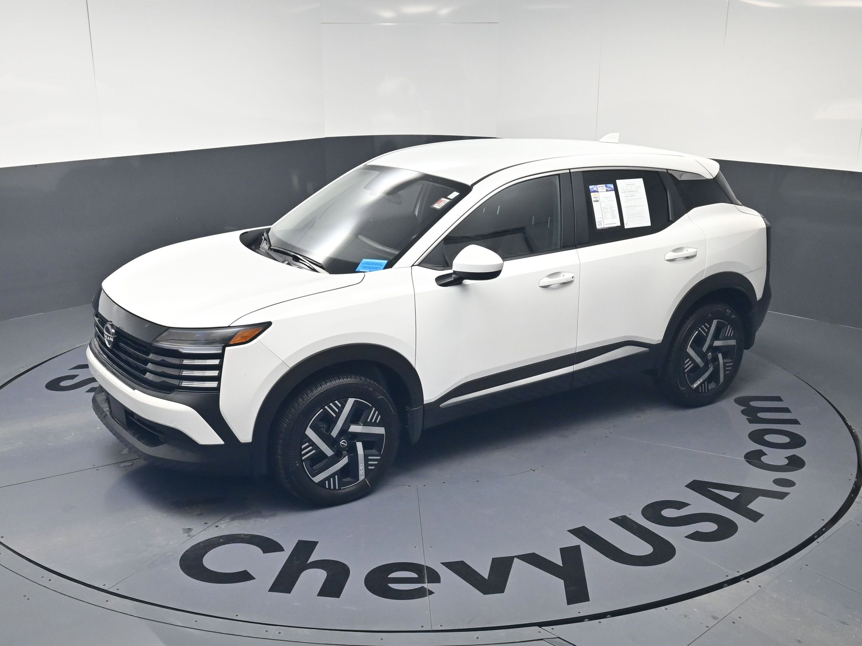 Used 2025 Nissan Kicks SV w/ Charging Package image 20