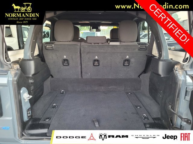Used 2025 Jeep Wrangler Unlimited Rubicon 4xe w/ Convenience Group AWD/4WD image 19