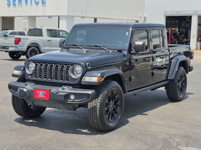 Used 2025 Jeep Gladiator Sport AWD/4WD image 3