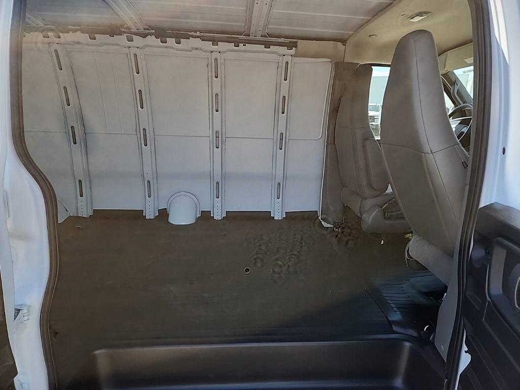 New 2026 Chevrolet Express 3500 Extended w/ Driver Convenience Package RWD image 30