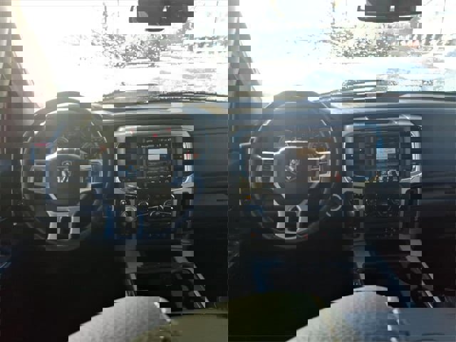 Used 2014 RAM 1500 Laramie w/ Convenience Group image 10