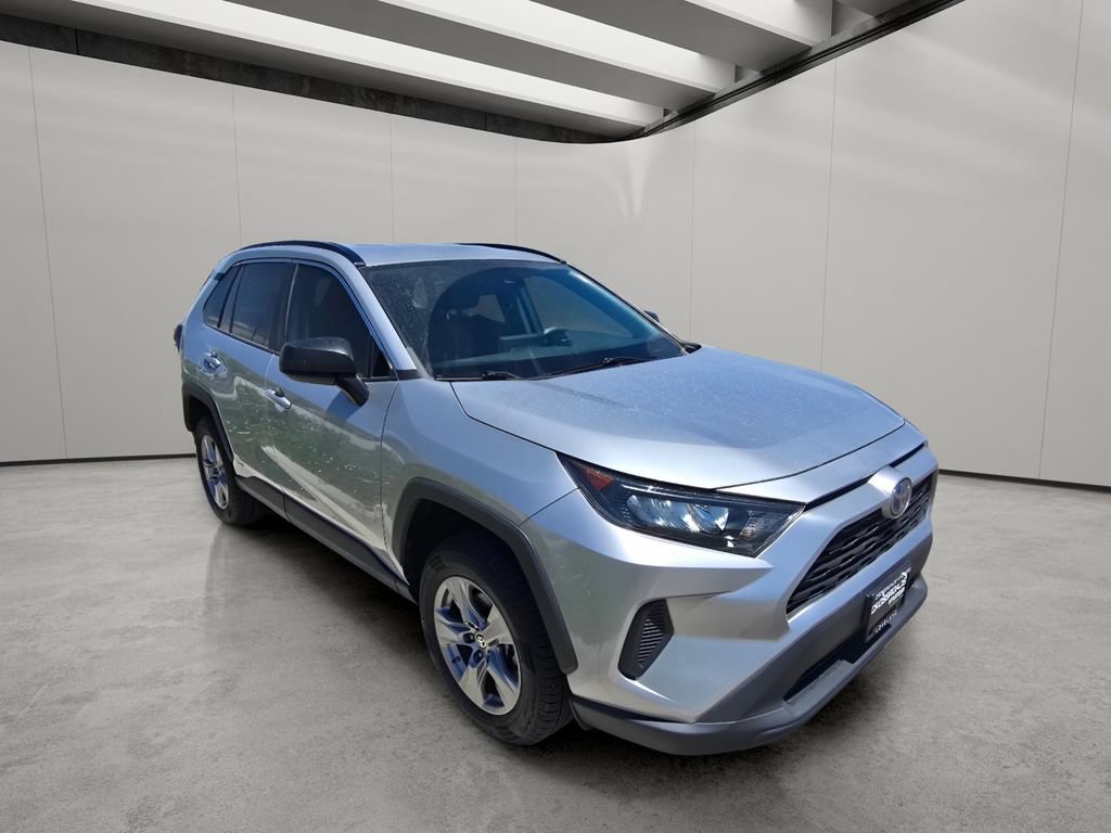 Used 2022 Toyota RAV4 LE AWD/4WD image 7