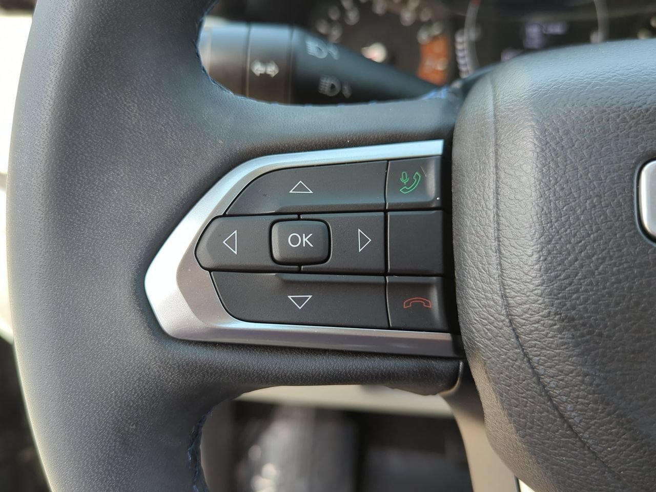 Used 2022 Jeep Compass Latitude FWD image 11