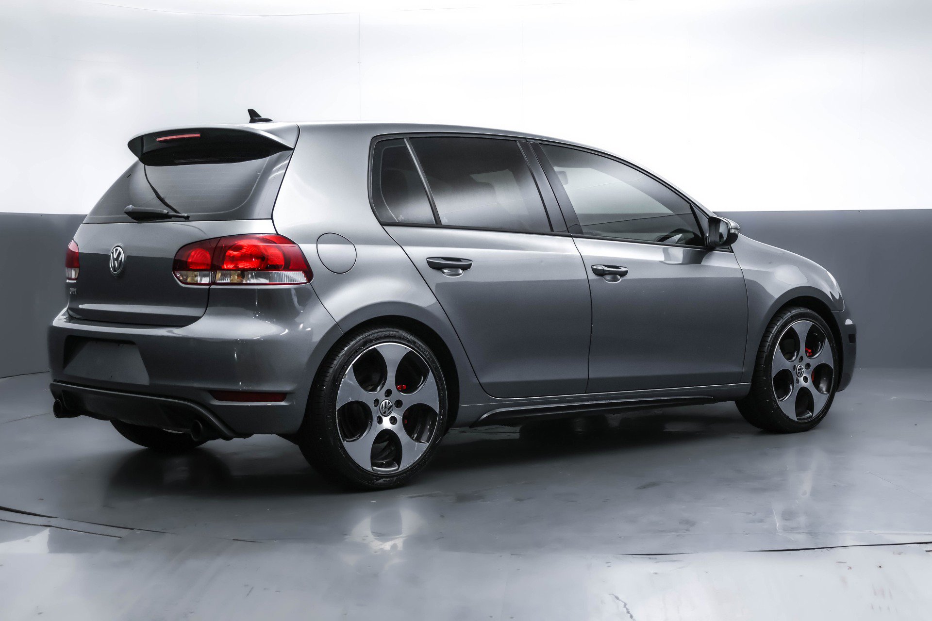 Used 2011 Volkswagen GTI Autobahn image 32