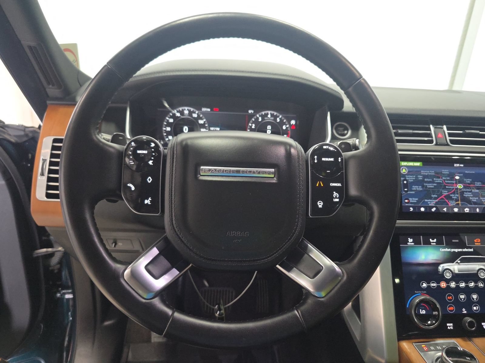Used 2019 Land Rover Range Rover Supercharged AWD/4WD image 11
