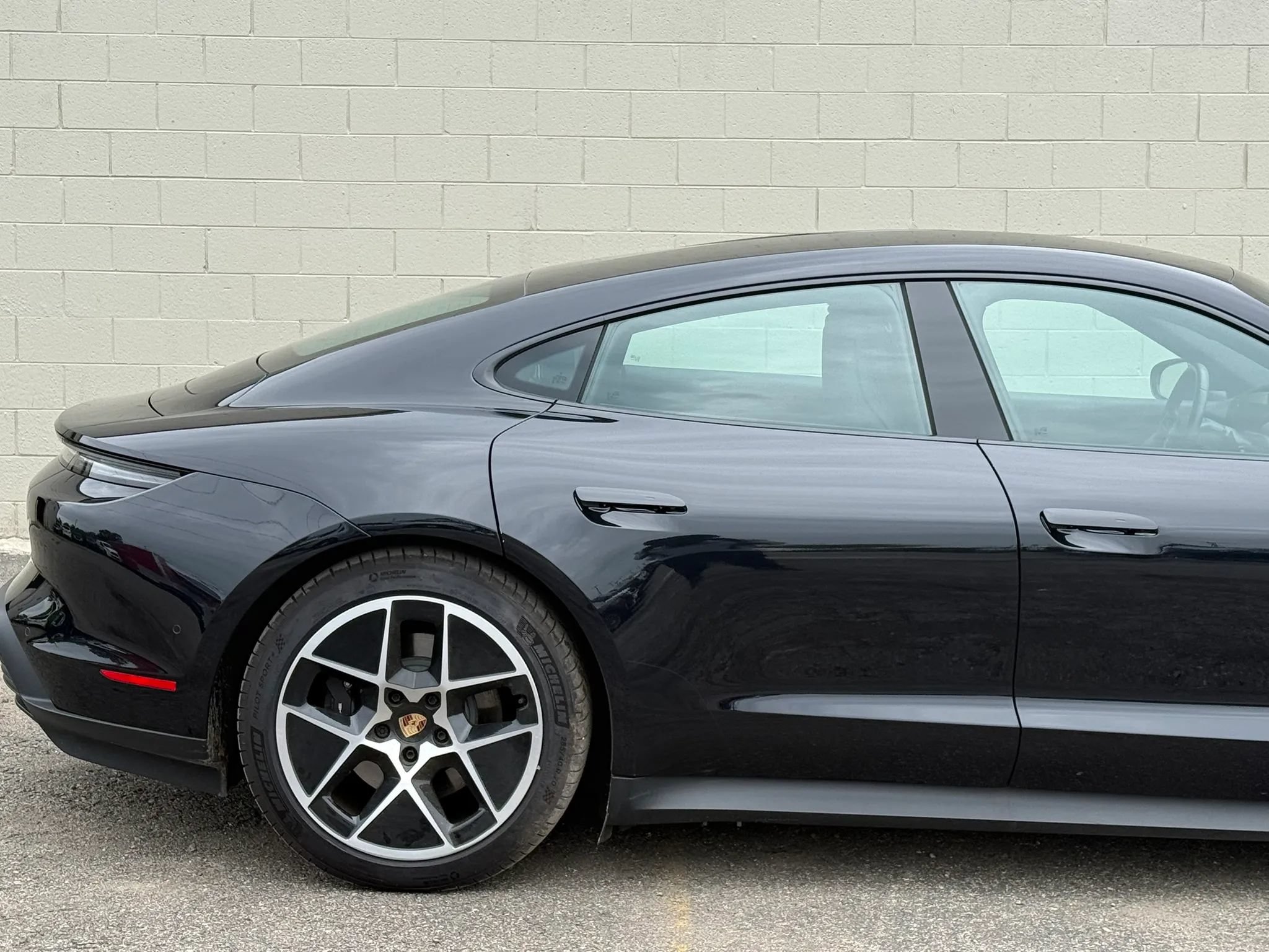 Used 2025 Porsche Taycan RWD image 15