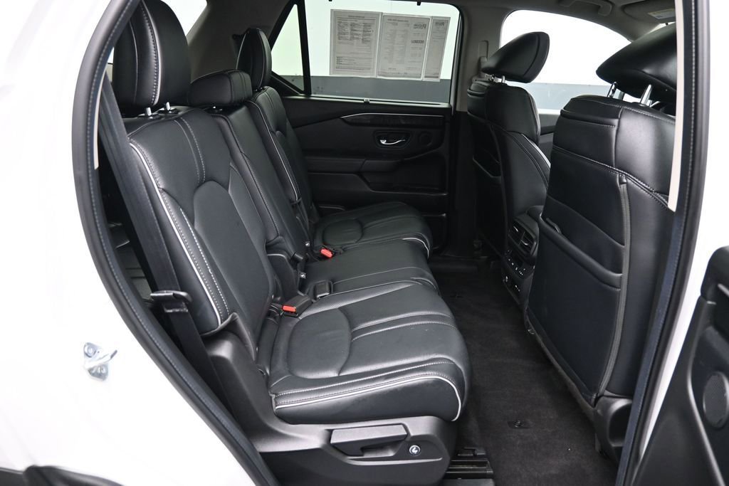 Used 2024 Honda Pilot Elite image 26