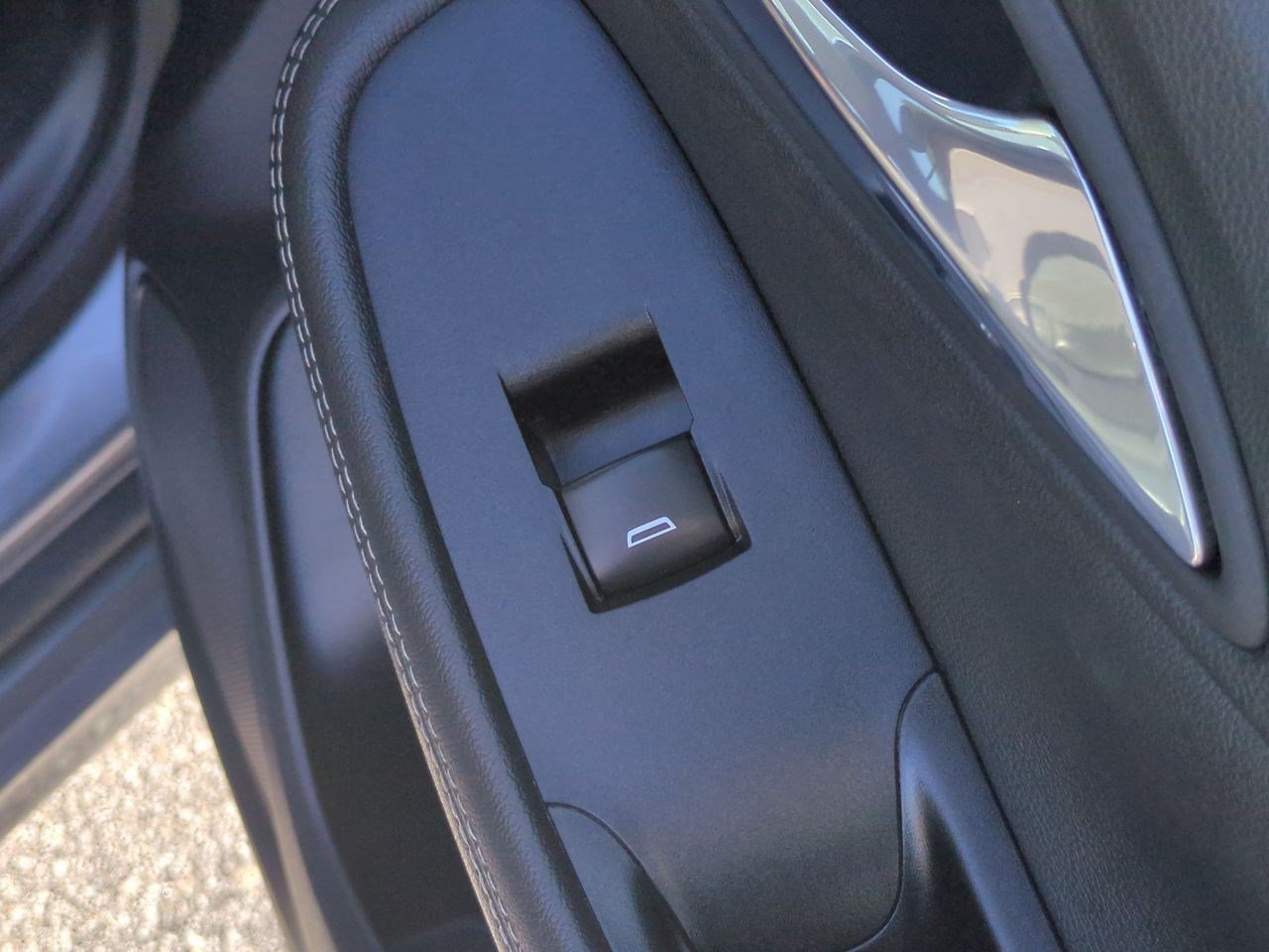 Used 2022 Buick Encore GX Preferred w/ Sport Touring Package FWD image 39