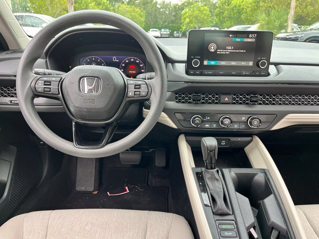 Used 2023 Honda Accord LX image 9