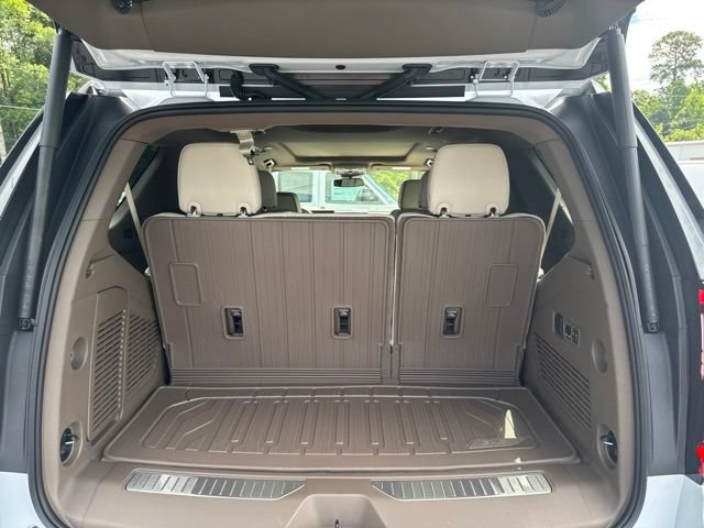 New 2026 GMC Yukon Denali w/ Sun & Power Step Package AWD/4WD image 14