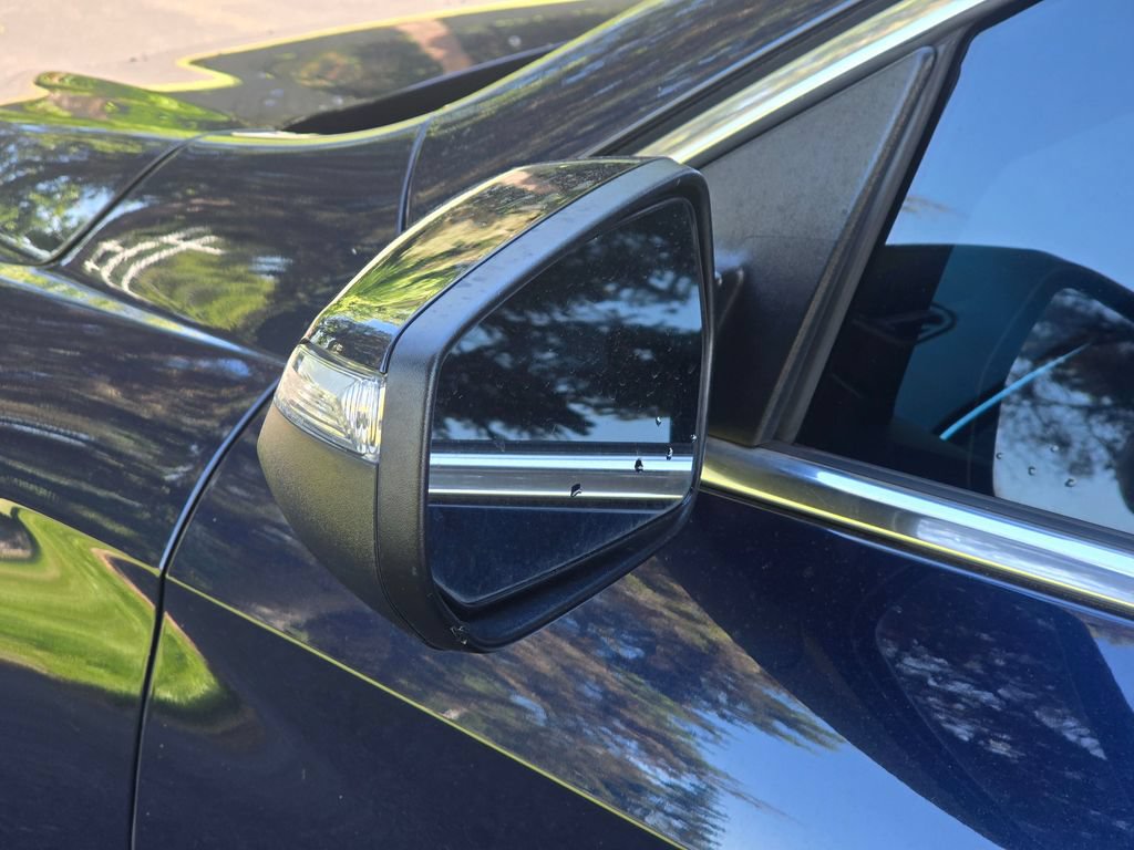 Used 2018 Chevrolet Malibu LT FWD image 12