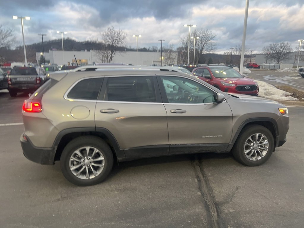 Used 2021 Jeep Cherokee Latitude Lux w/ Comfort/Convenience Group image 4