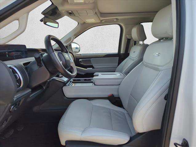 Certified 2025 Ford Expedition Max Platinum image 16