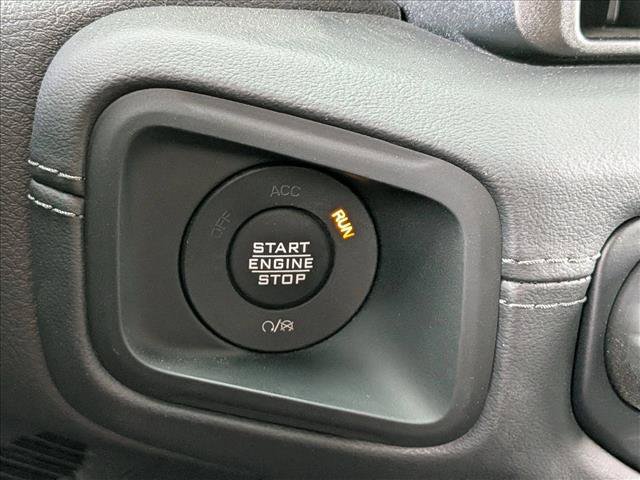 Used 2025 Jeep Gladiator Rubicon AWD/4WD image 18