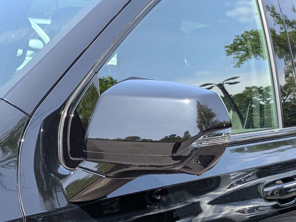 Certified 2026 Cadillac Escalade Sport w/ LPO, ONYX Package AWD/4WD image 12