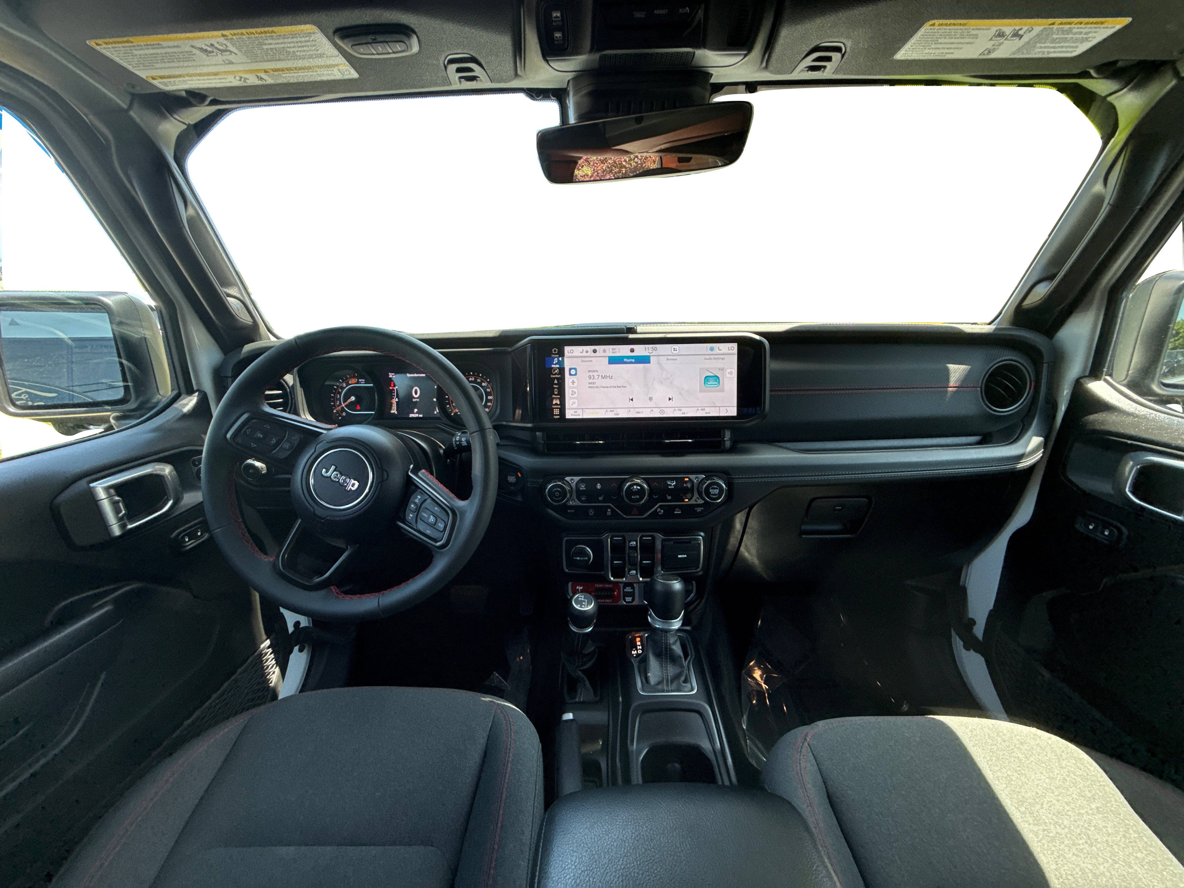 Used 2024 Jeep Wrangler Unlimited Rubicon w/ Technology Group AWD/4WD image 14