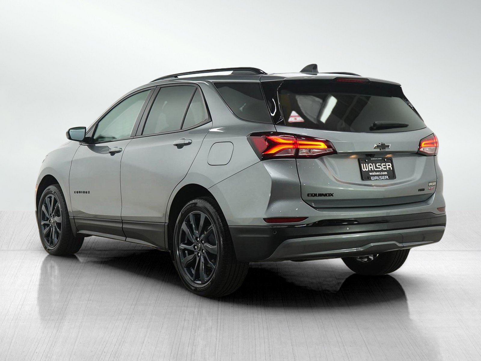 Used 2024 Chevrolet Equinox RS image 3