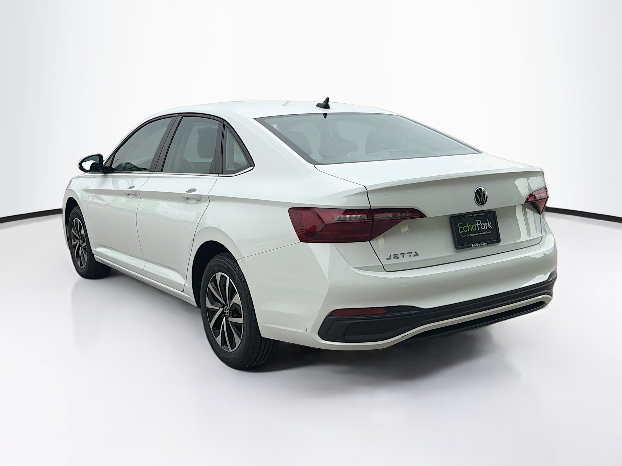 Used 2023 Volkswagen Jetta S FWD image 5