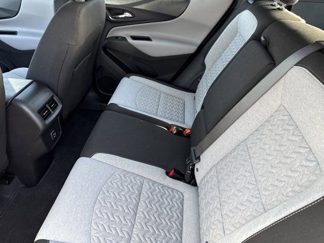 Used 2023 Chevrolet Equinox LS AWD/4WD image 16