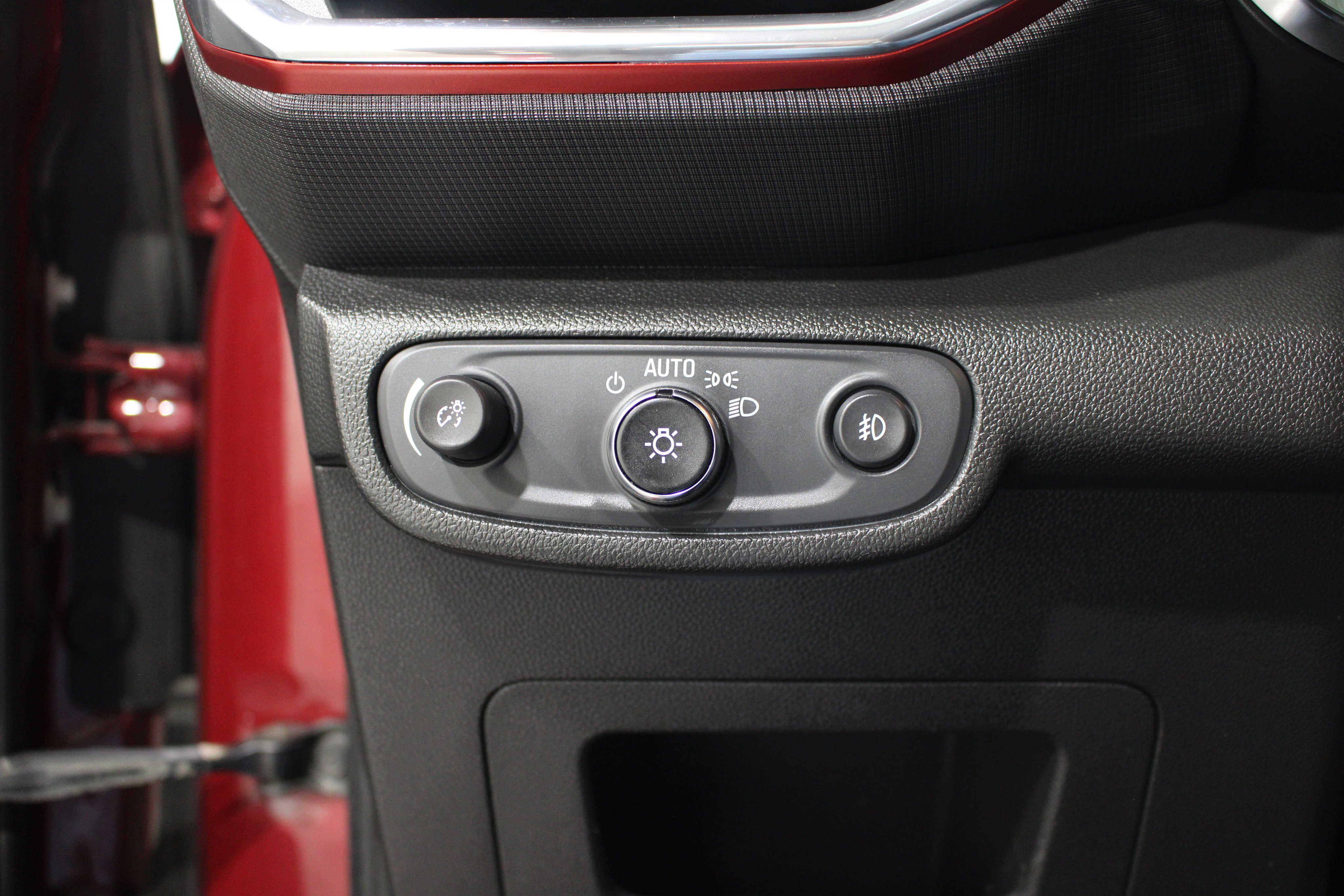 Used 2022 Chevrolet TrailBlazer RS w/ Sun and Liftgate Package image 10