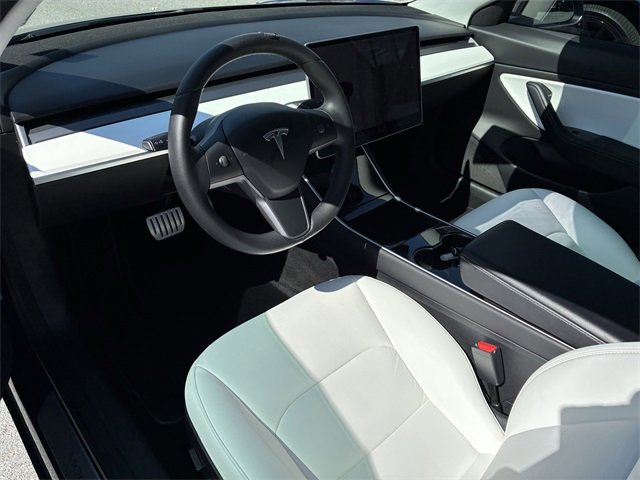 Used 2020 Tesla Model 3 Performance image 10