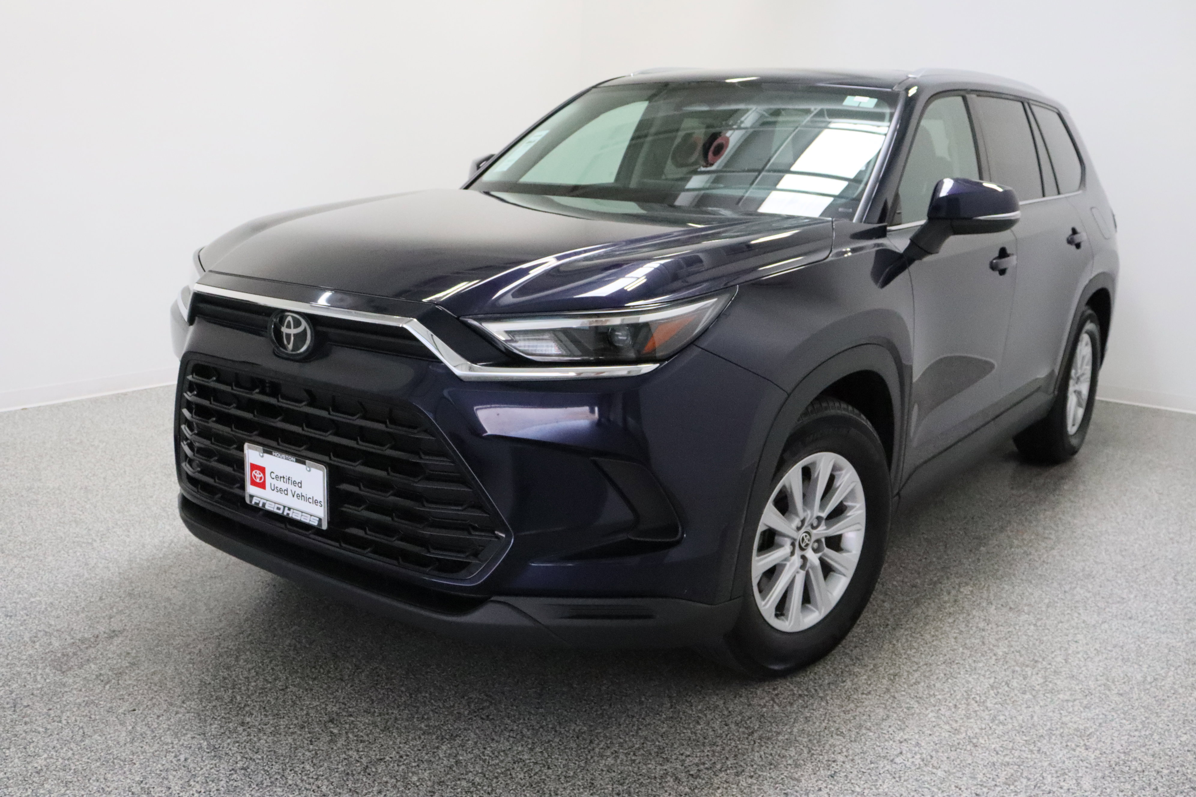 Certified 2025 Toyota Grand Highlander FWD image 2