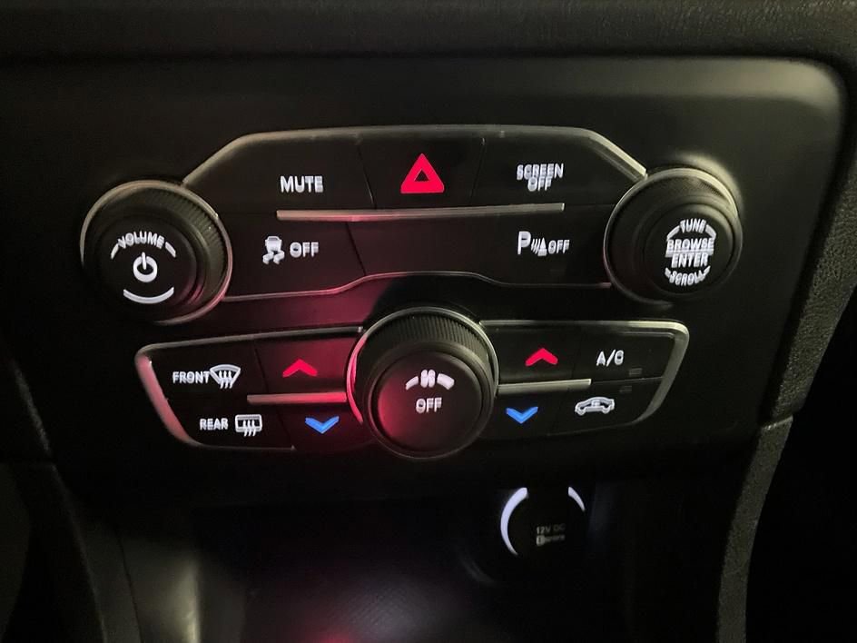 Used 2023 Dodge Charger SXT w/ Cold Weather Package image 20