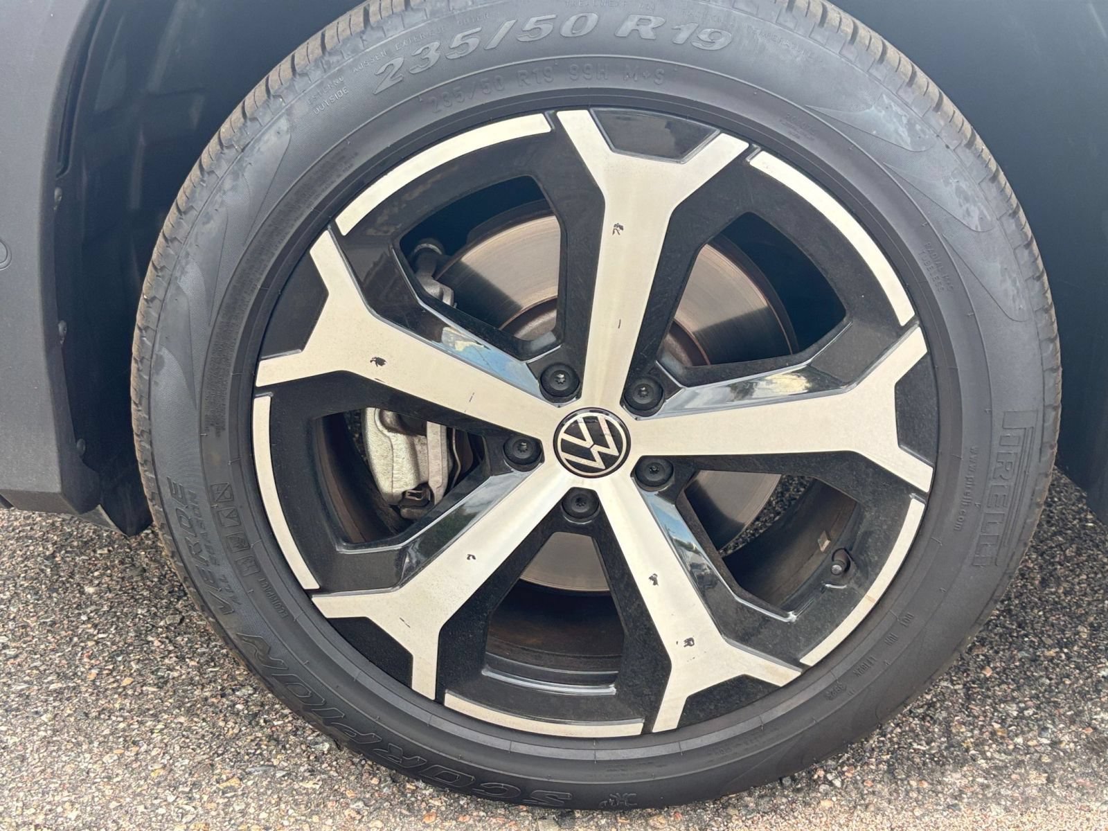 Used 2026 Volkswagen Tiguan SE AWD/4WD image 29
