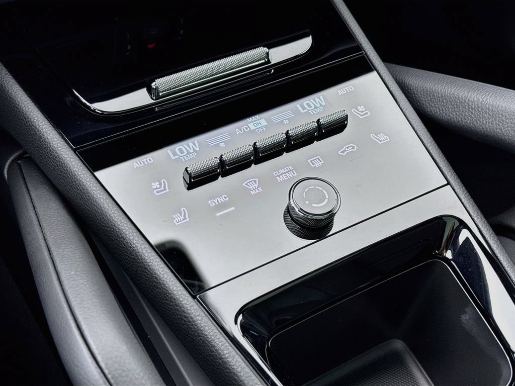 New 2026 Porsche Cayenne Coupe AWD/4WD image 22
