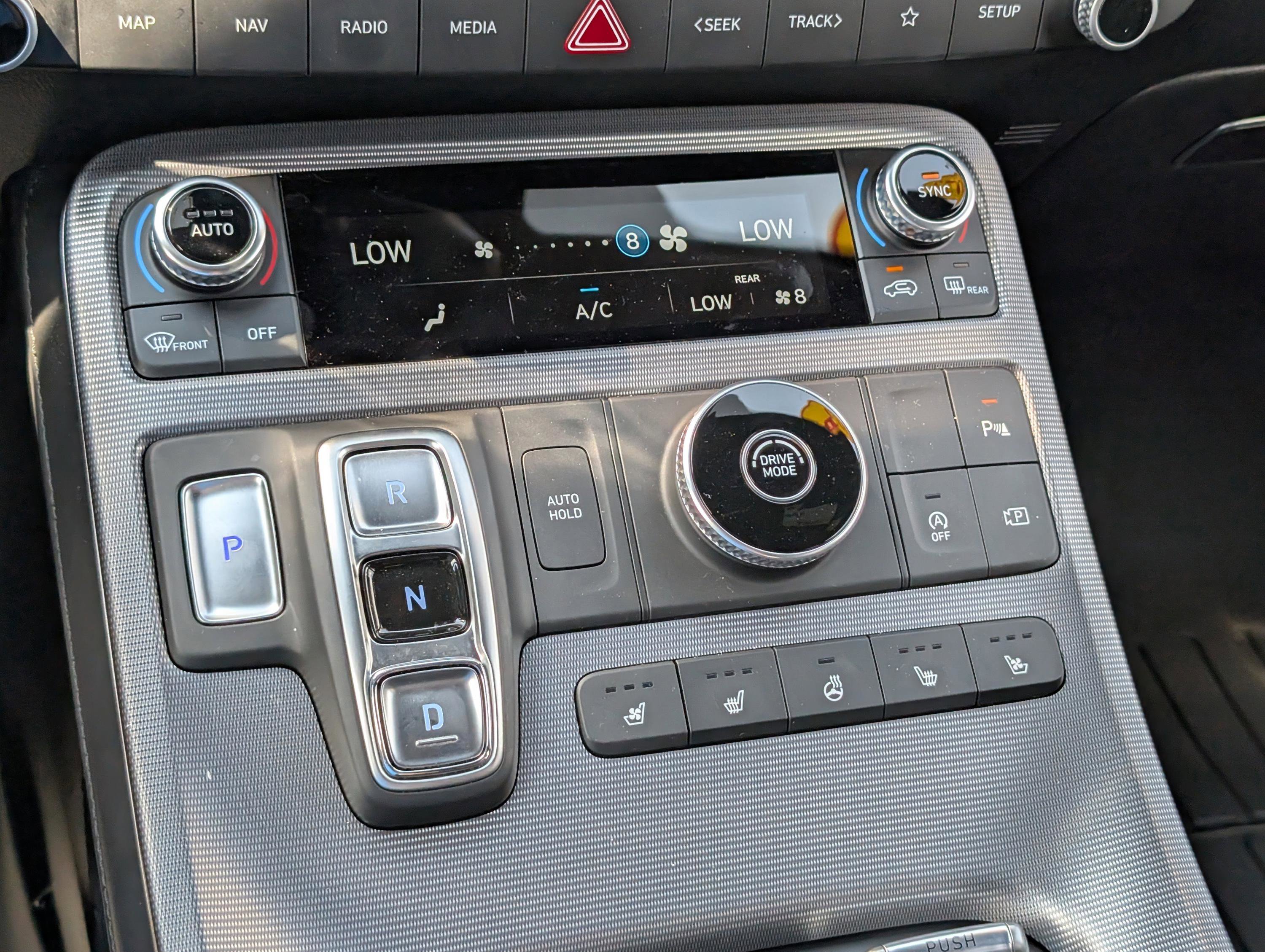 Used 2023 Hyundai Palisade Calligraphy image 31