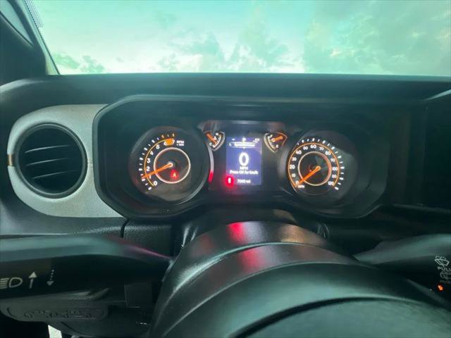 Certified 2025 Jeep Wrangler Sport AWD/4WD image 35