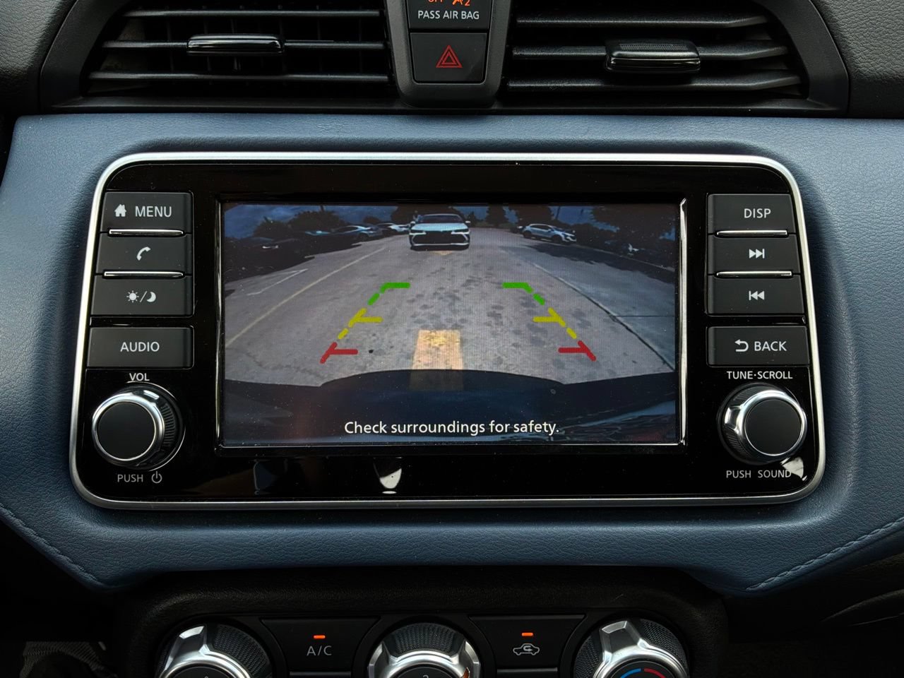 Used 2025 Nissan Versa SV FWD image 27