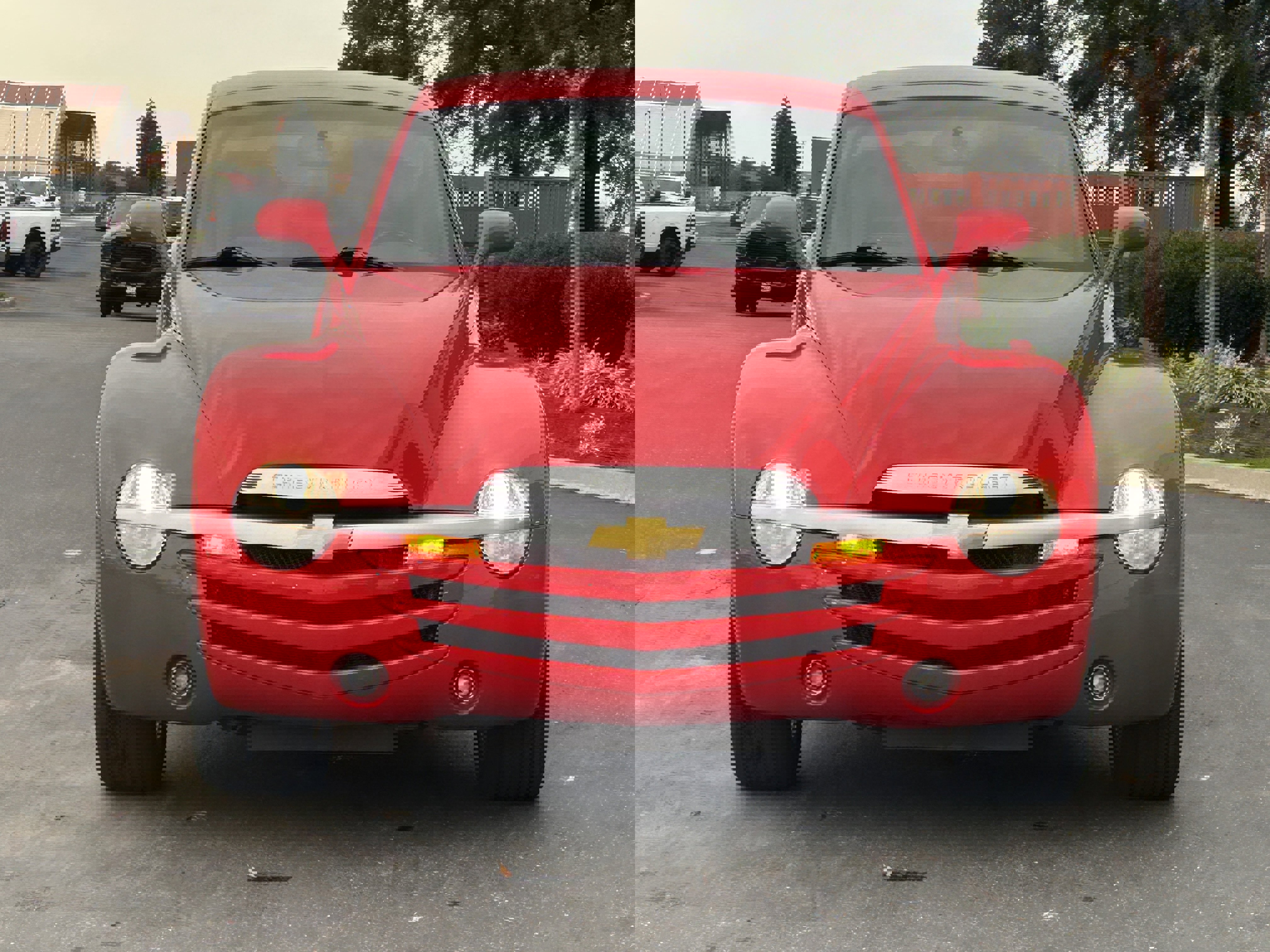 Used 2003 Chevrolet SSR w/ Preferred Equipment Group image 4