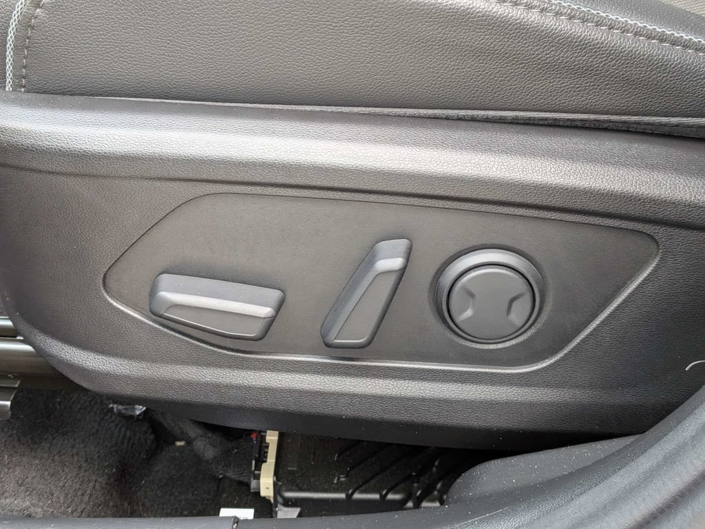 Used 2024 Hyundai Santa Cruz Limited AWD/4WD image 19