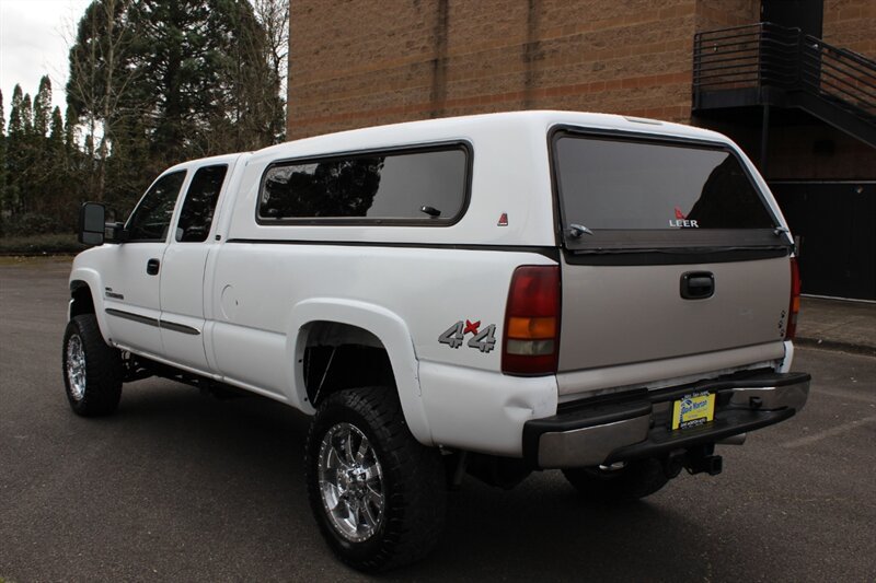 Used 2003 GMC Sierra 2500 SLE w/ Skid Plate Package AWD/4WD image 3