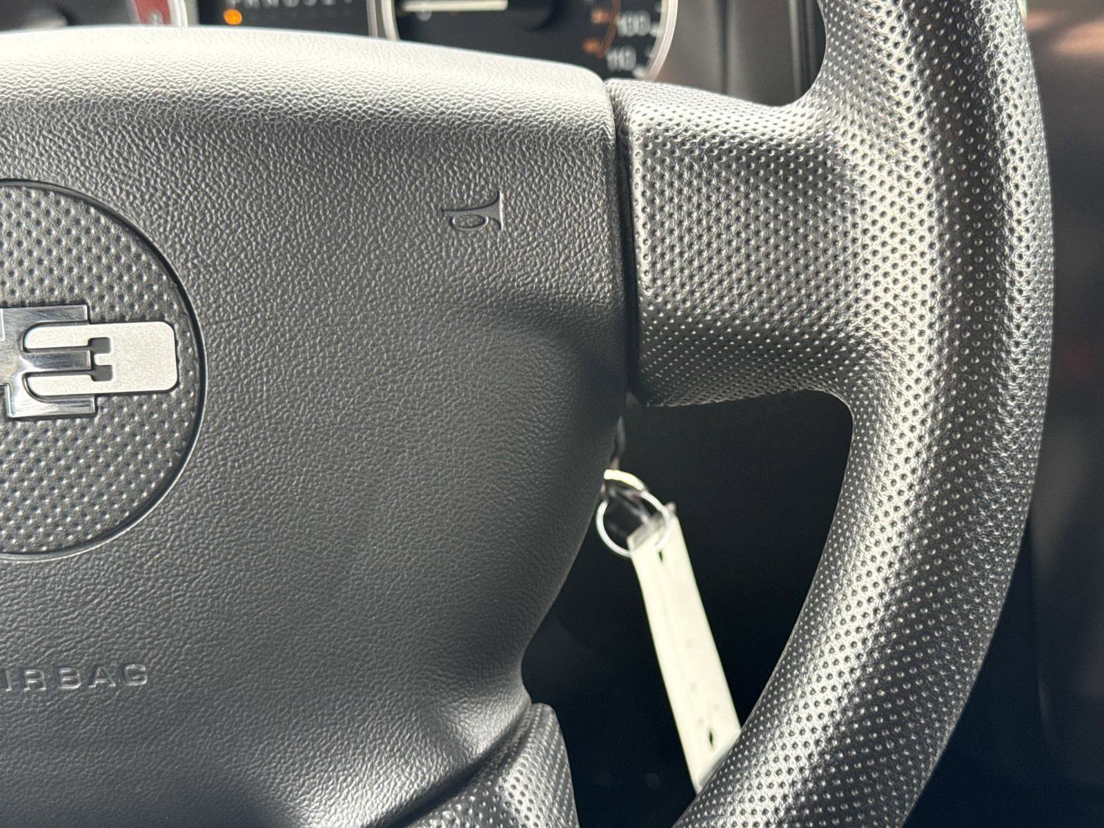 Used 2007 HUMMER H3 w/ Chrome Appearance Package image 7