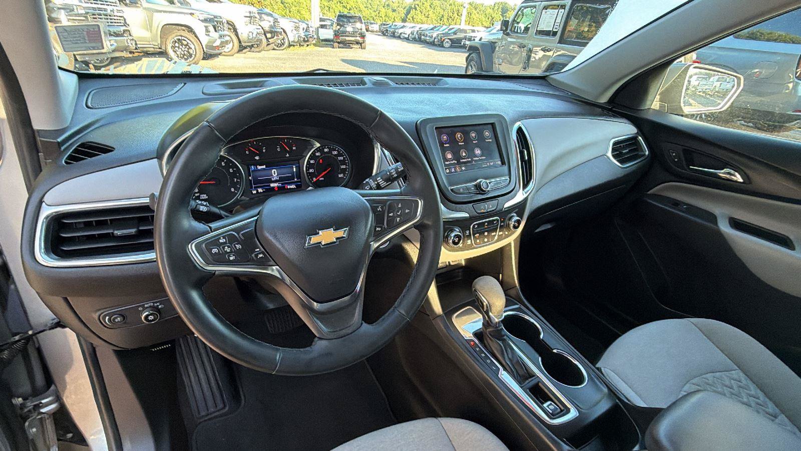 Used 2024 Chevrolet Equinox LT FWD image 23